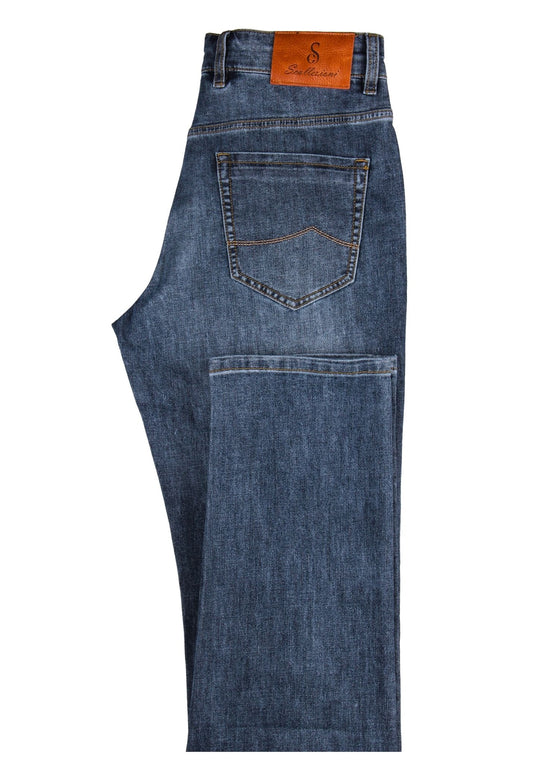 Blue Jeans – Comfortable and Stylish Choice for Summer