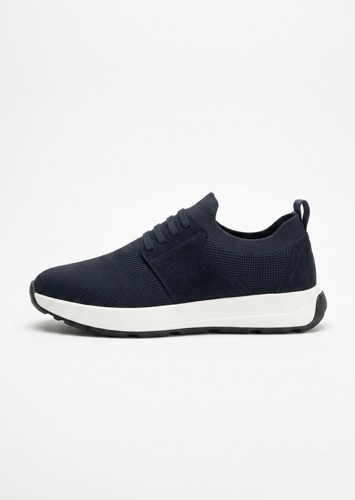 Casual Sneakers (Slip-on Sneakers)