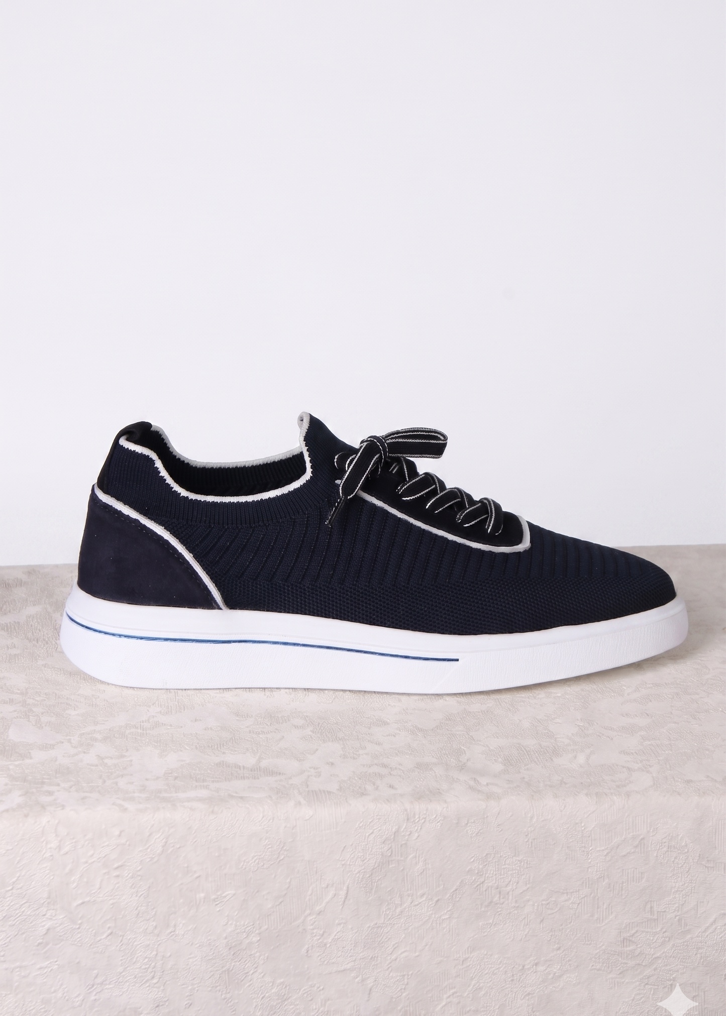 Comfortable Casual Blue Sneakers with Elastic Collar