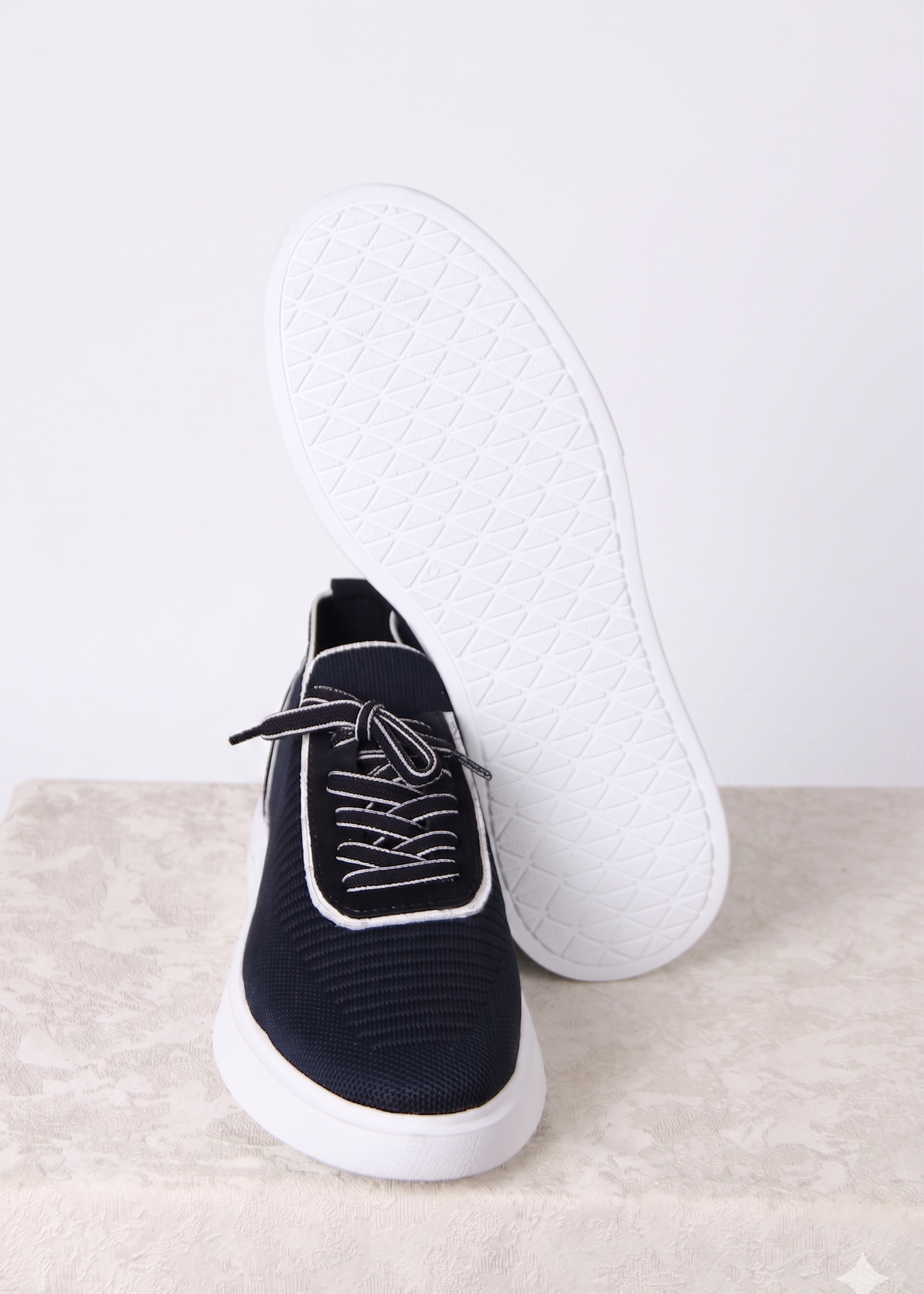 Comfortable Casual Blue Sneakers with Elastic Collar